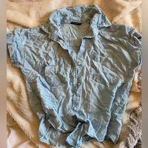 ⚠️🎀BIG $2 SALE!!⚠️🎀 Sim Sam blue top
